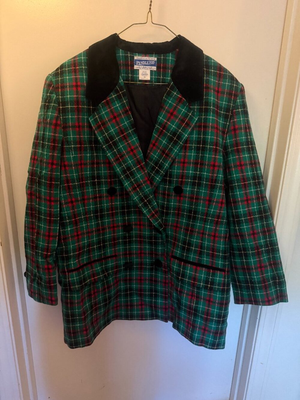 Pendleton 3-piece Christmas Suit W Blazer (14) Skirt (16) and Blouse (12)